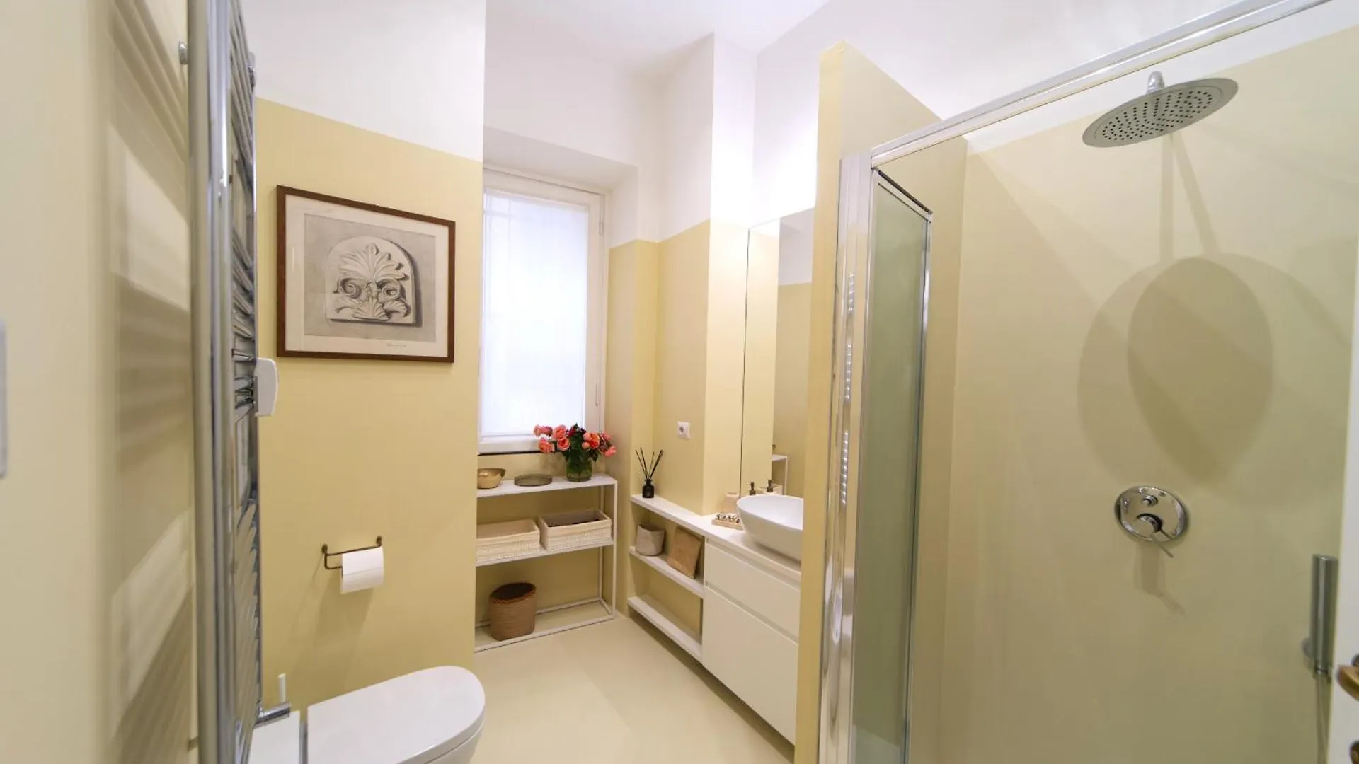 Apartment Bernini Stay, Next To Trevi Fountain Rome Italy